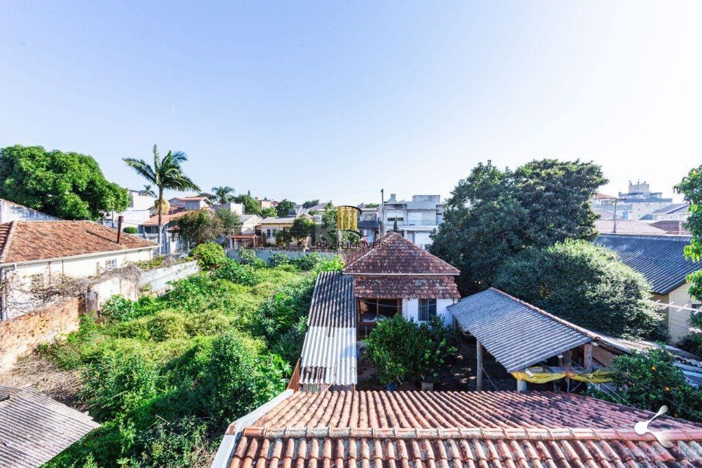 Casa para Venda - 500m², 3 dormitórios, sendo 3 suites, 4 vagas - Vila Ipiranga