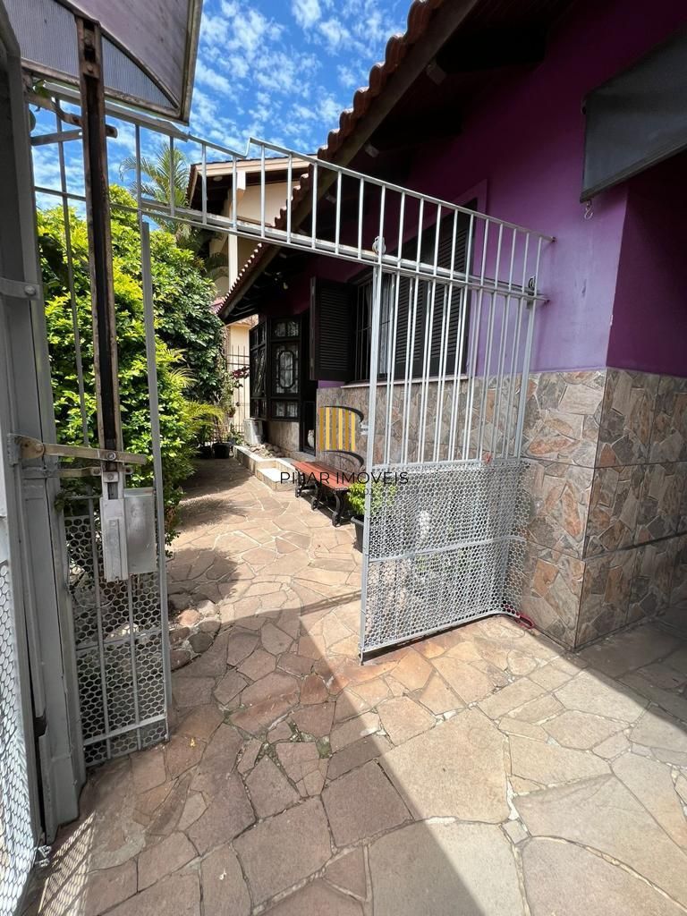 Casa a venda, 3 Quartos, sendo 1 Suíte, Bairro centro Canoas