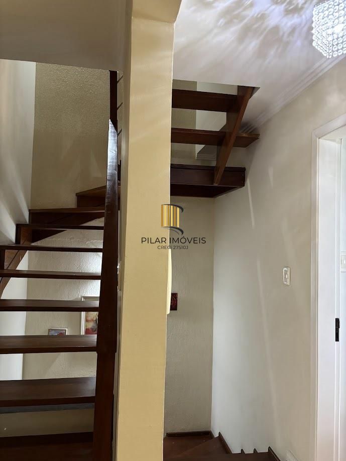 Casa em Condomínio com 3 Dormitórios, Suíte, Sótão e 2 Vagas