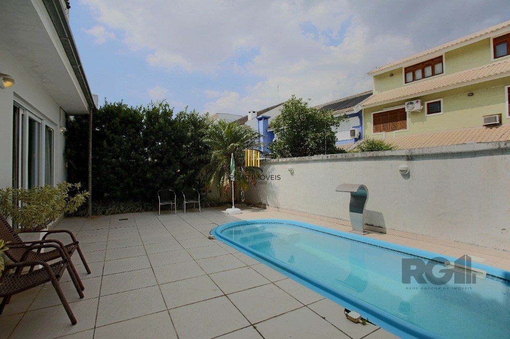Casa 3 dormitórios no bairro Sarandi