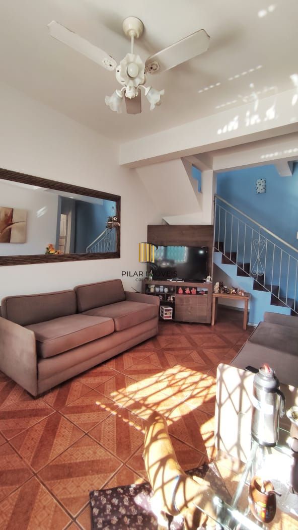 Casa com 170m², 3 dorm. no bairro Jardim Itu Sabará em Porto Alegre