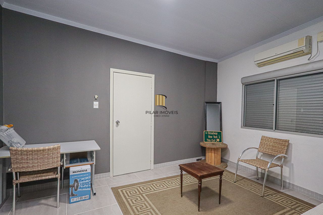 Pavilhao Comercial, Locação / Venda, 596 m², Bairro Partenon, Porto Alegre