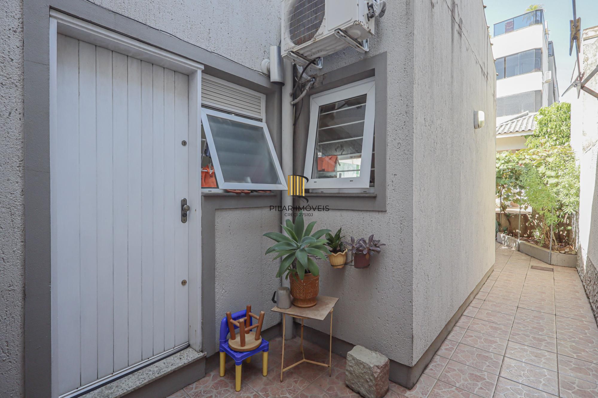 Residência de luxo ! Impecável.. 04 dormitórios , piscina / estuda dação