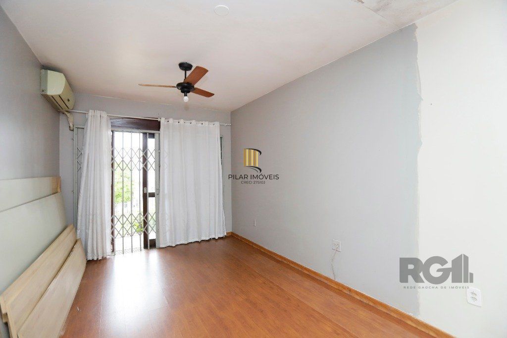 Casa 5 dormitórios no bairro Partenon