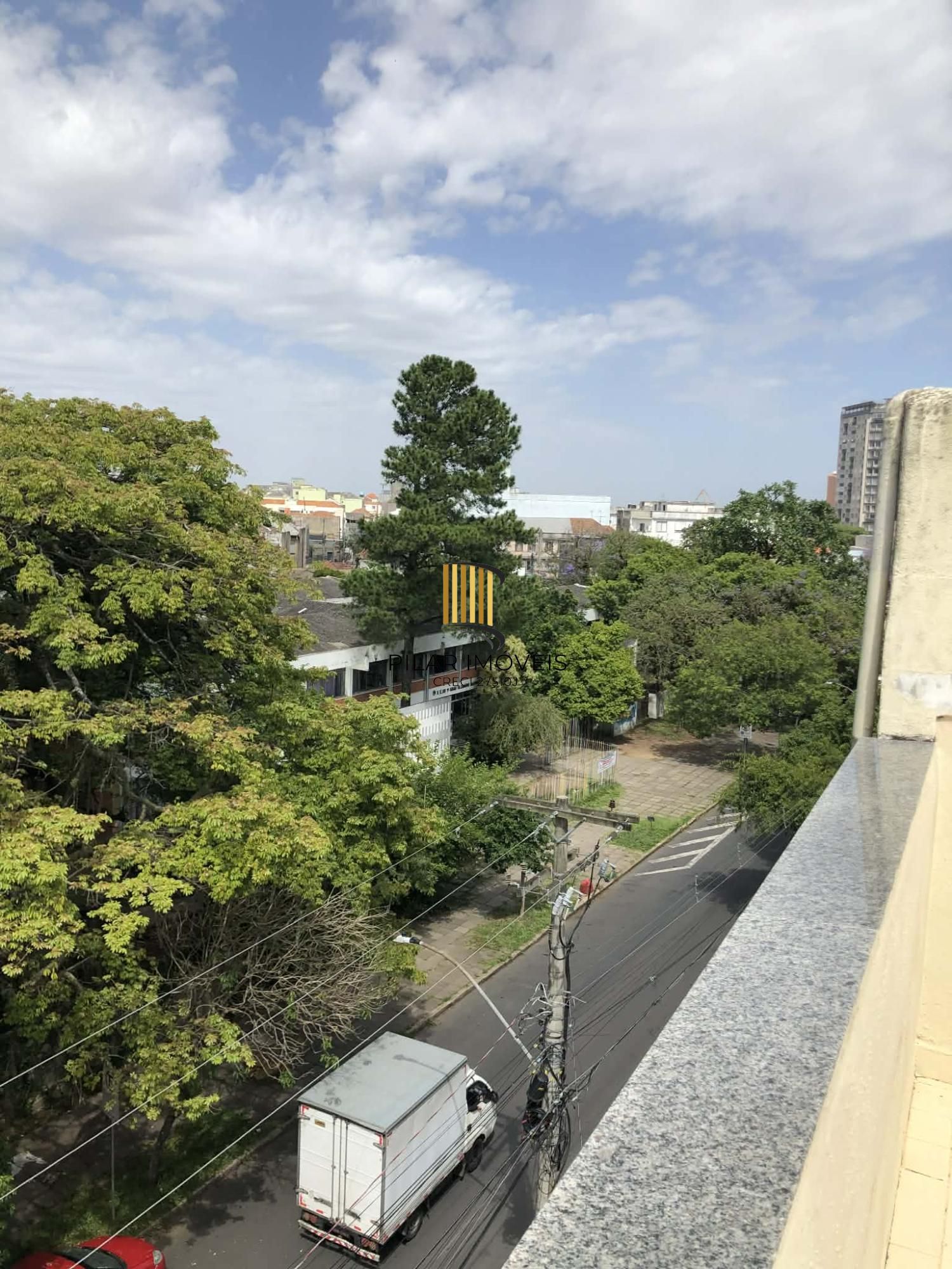 Predio residencial sendo uma cobertura e mais 03 apartamentos