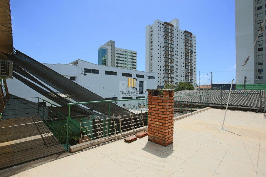 Casa para Venda - 350m², 3 dormitórios, 3 vagas - Passo da Areia