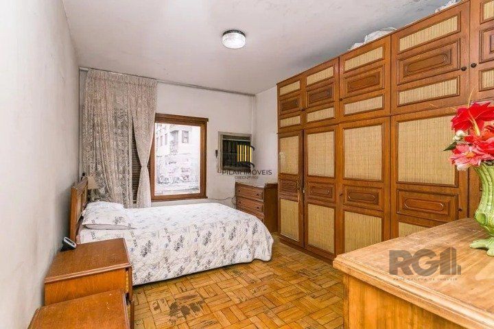 Casa Residencial ou comercial com 4 dormitórios, 2 banheiros