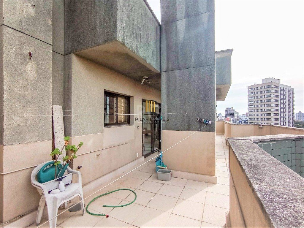 Cobertura para Venda - 174.22m², 2 dormitórios, 2 vagas - Menino Deus