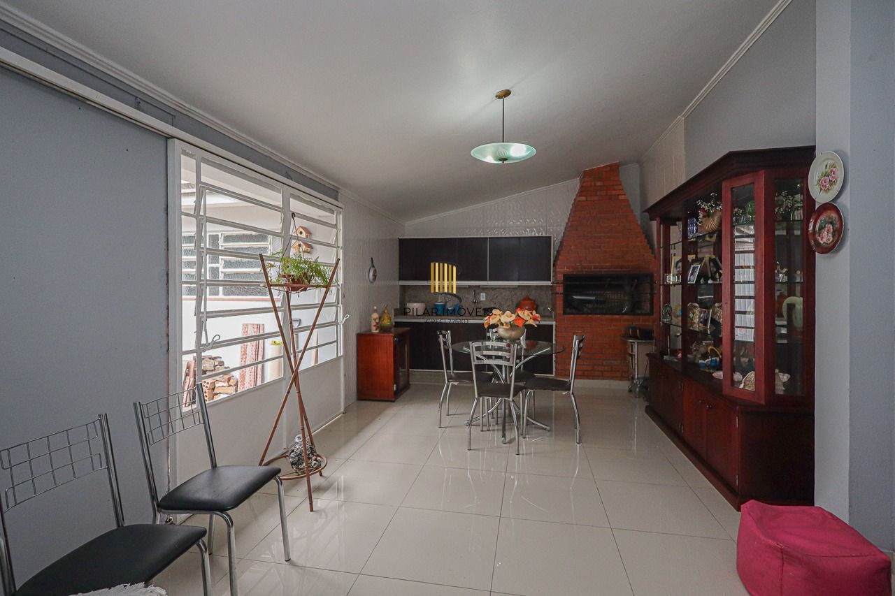 Casa a venda, 3 quartos sendo 1 suíte, 166m² no bairro Passo da areia, Porto Alegre