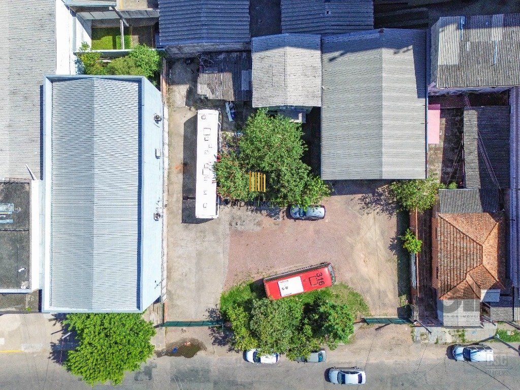 Vendo com exclusividade,  50m da PUC, terreno com 960 m2,   30,00m x 32,00m