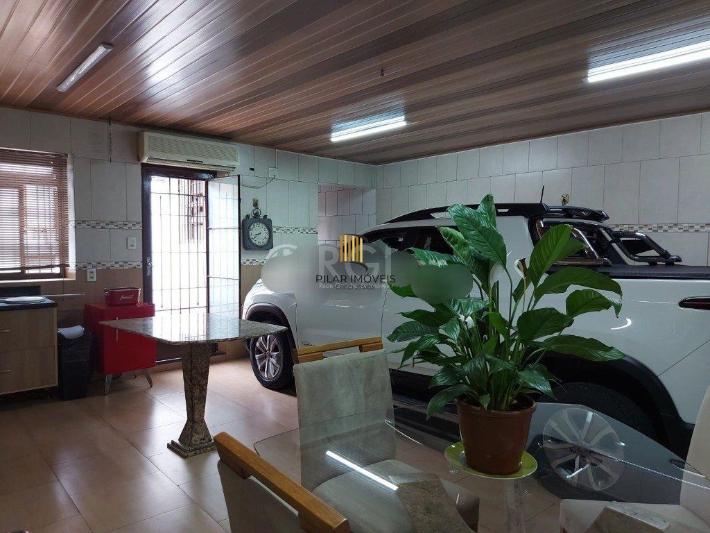 Casa para Venda - 160m², 3 dormitórios, sendo 1 suites, 2 vagas - Santa Maria Goretti