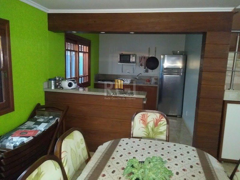 Casa 5 dormitórios no bairro Centro
