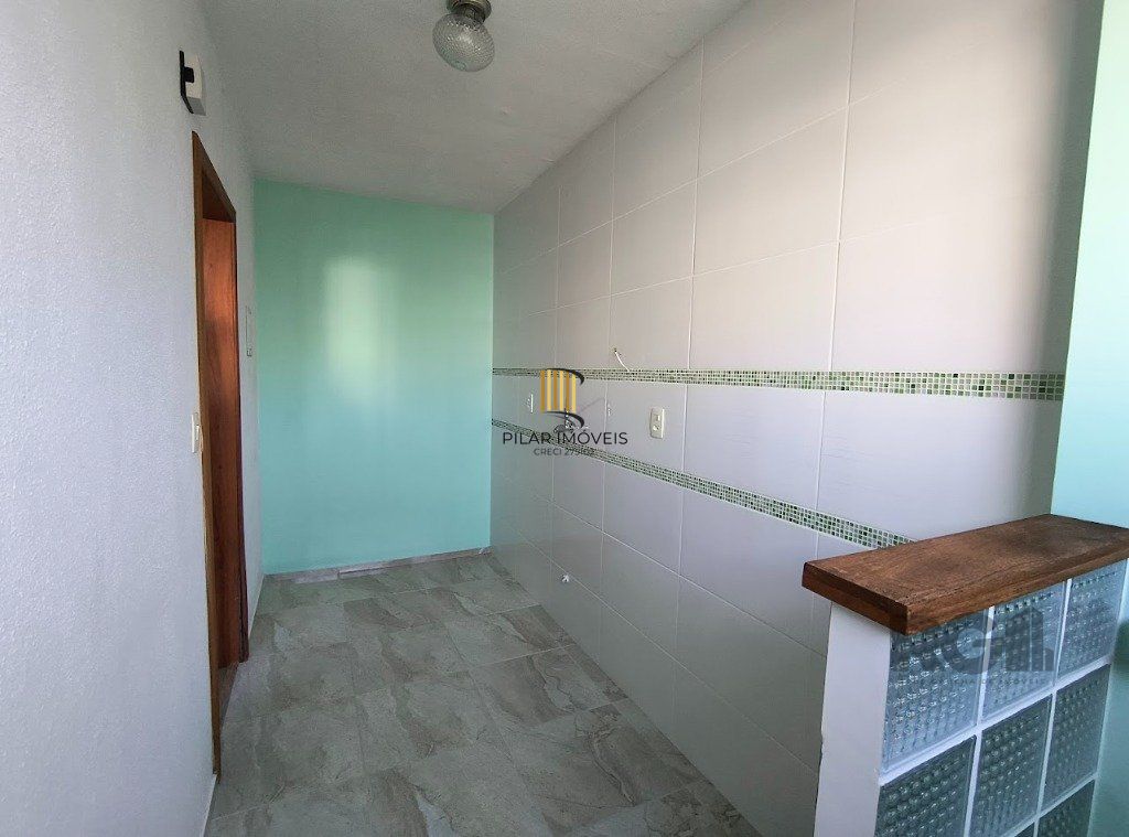 Apartamento 01 do. com estacionamento junto ao novo Cestto da Av. Protásio Alves