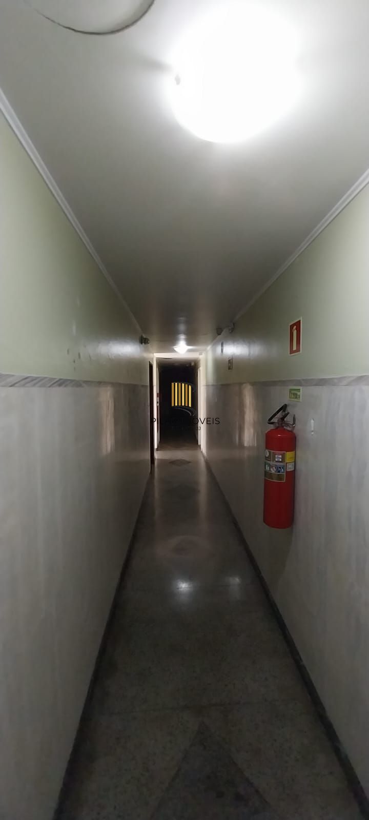 Apartamento 01 dormitório em andar alto