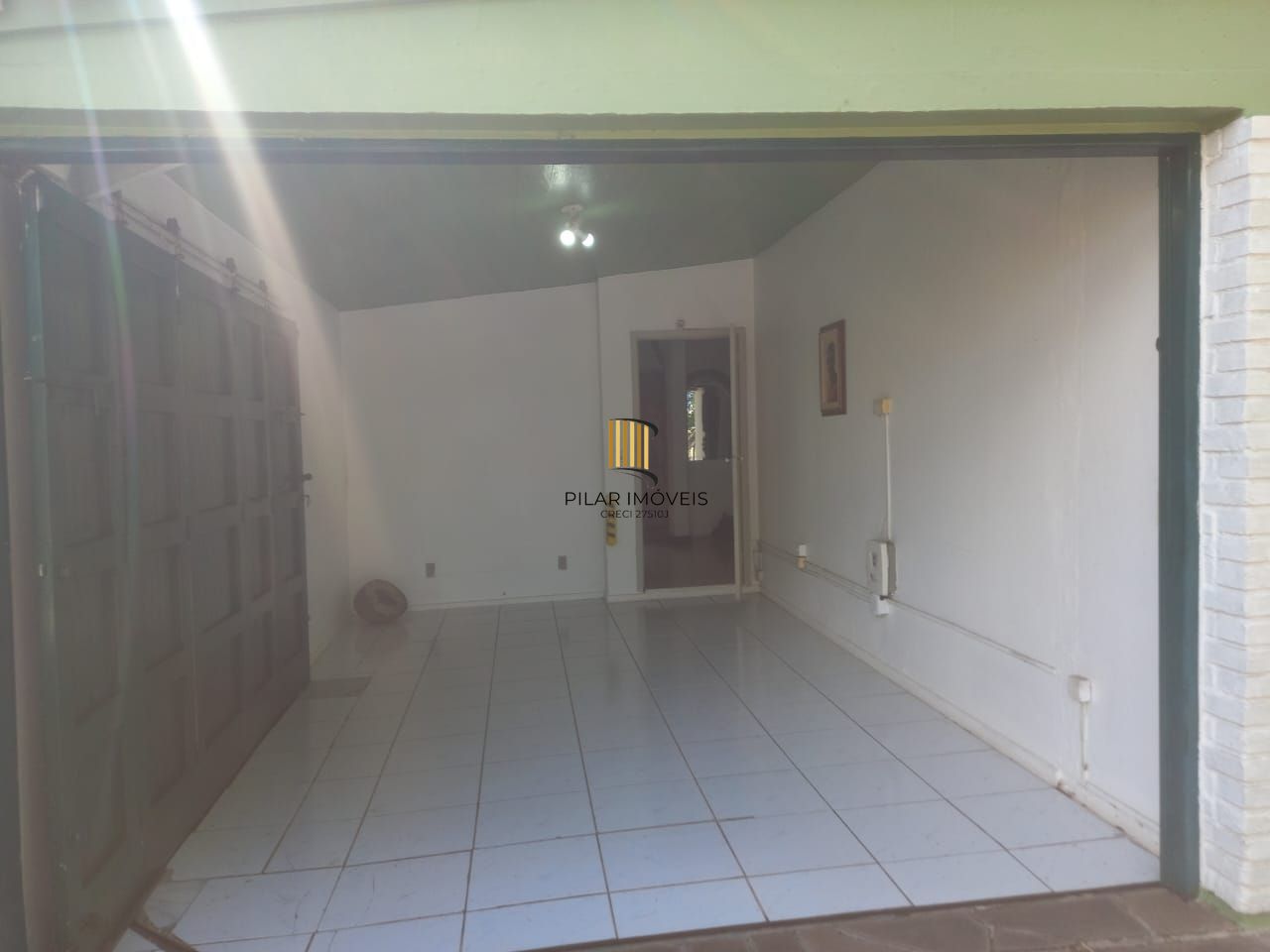 Casa à Venda no Sarandi com 3 Dormitórios, Suíte, 3 vagas Financiamento Bancário