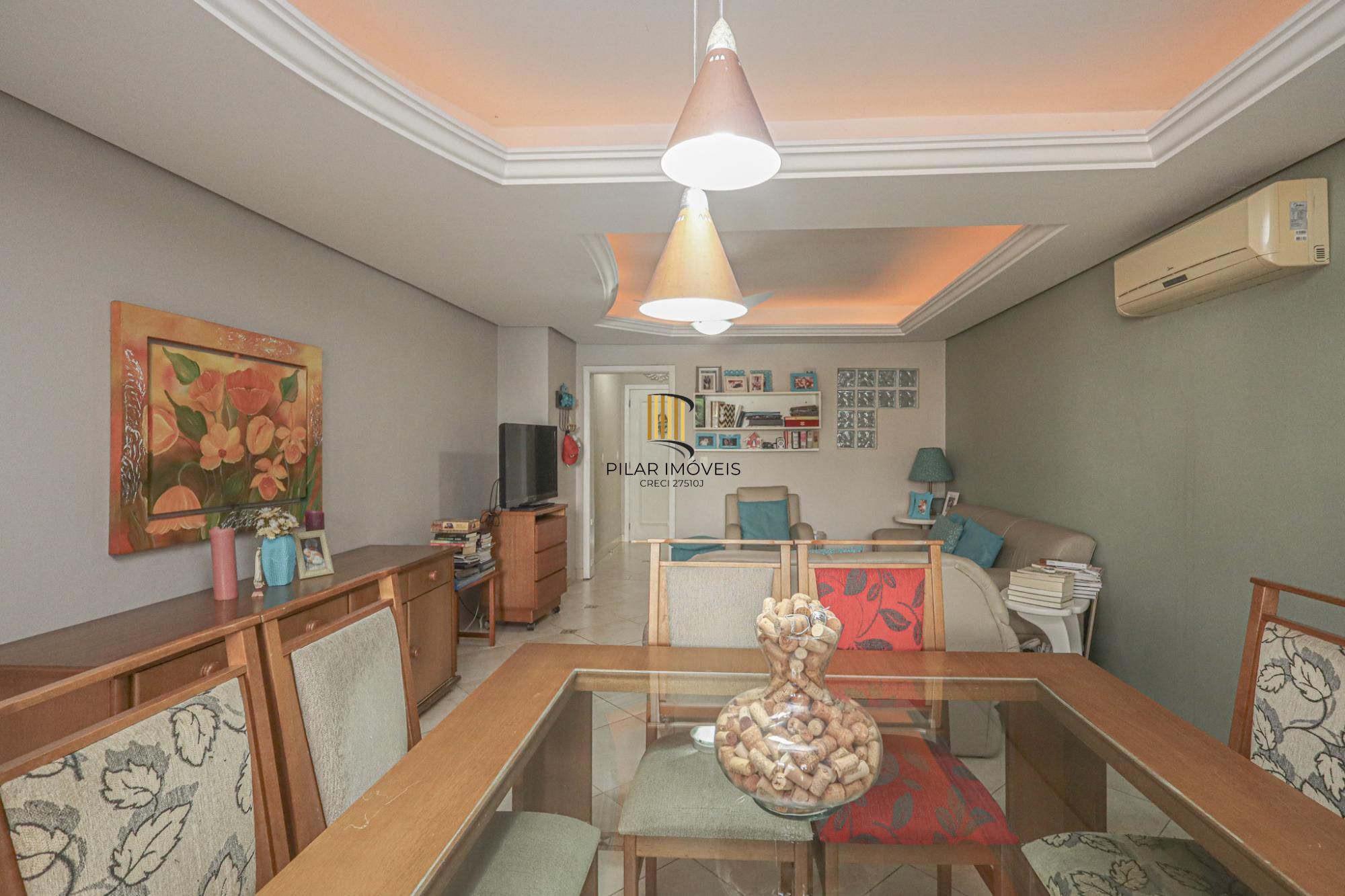 Residência de luxo ! Impecável.. 04 dormitórios , piscina / estuda dação