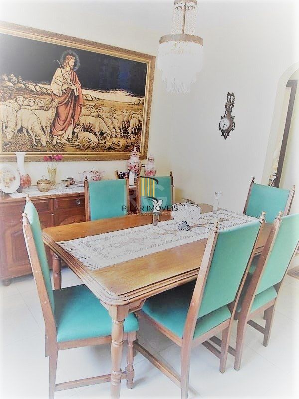 Cobertura para Venda - 166m², 3 dormitórios, sendo 1 suites, 1 vaga - Menino Deus