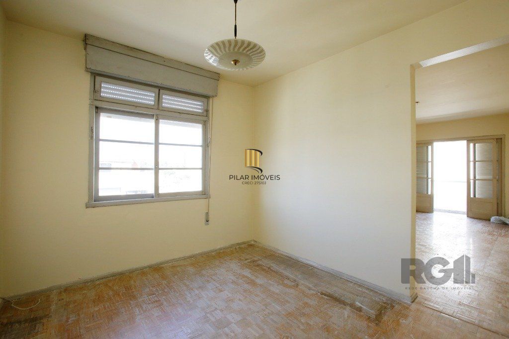 Vendo excelente cobertura com vista cinematografia, no Bairro Floresta.