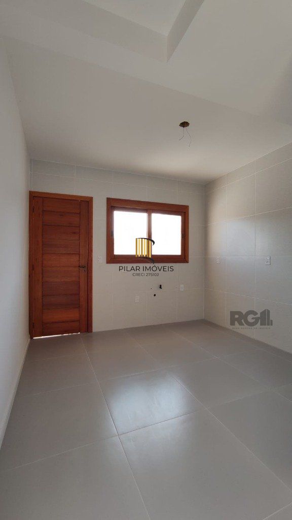 Sobrado Pronto, no Jardim Itu-Sabará: 2 Dormitórios, 1 Suíte.