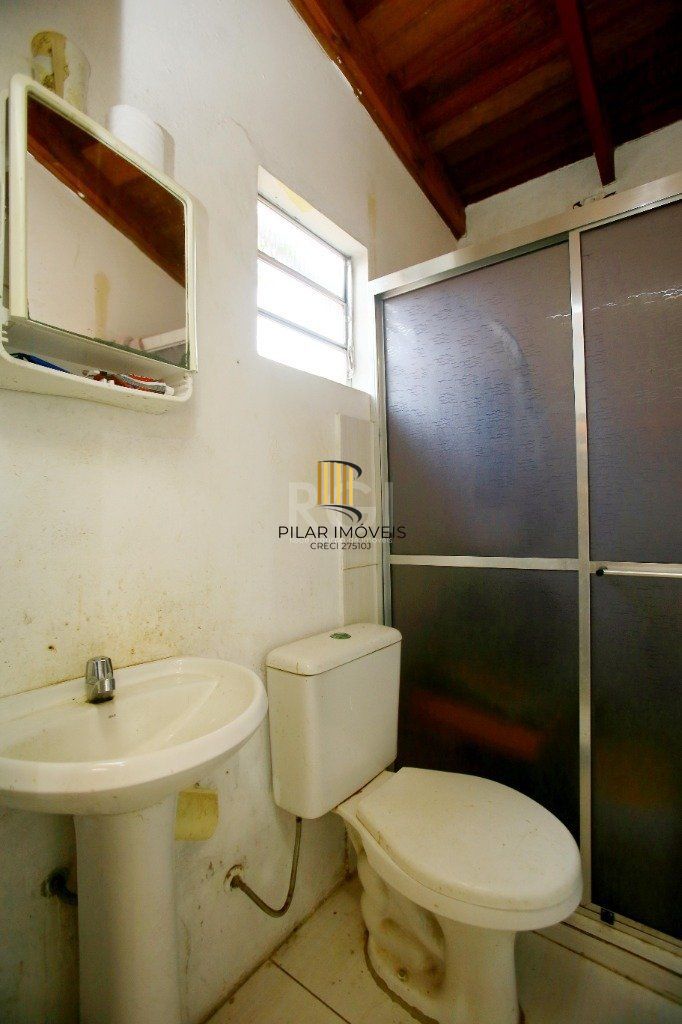 Casa 2 dormitórios no bairro Hípica