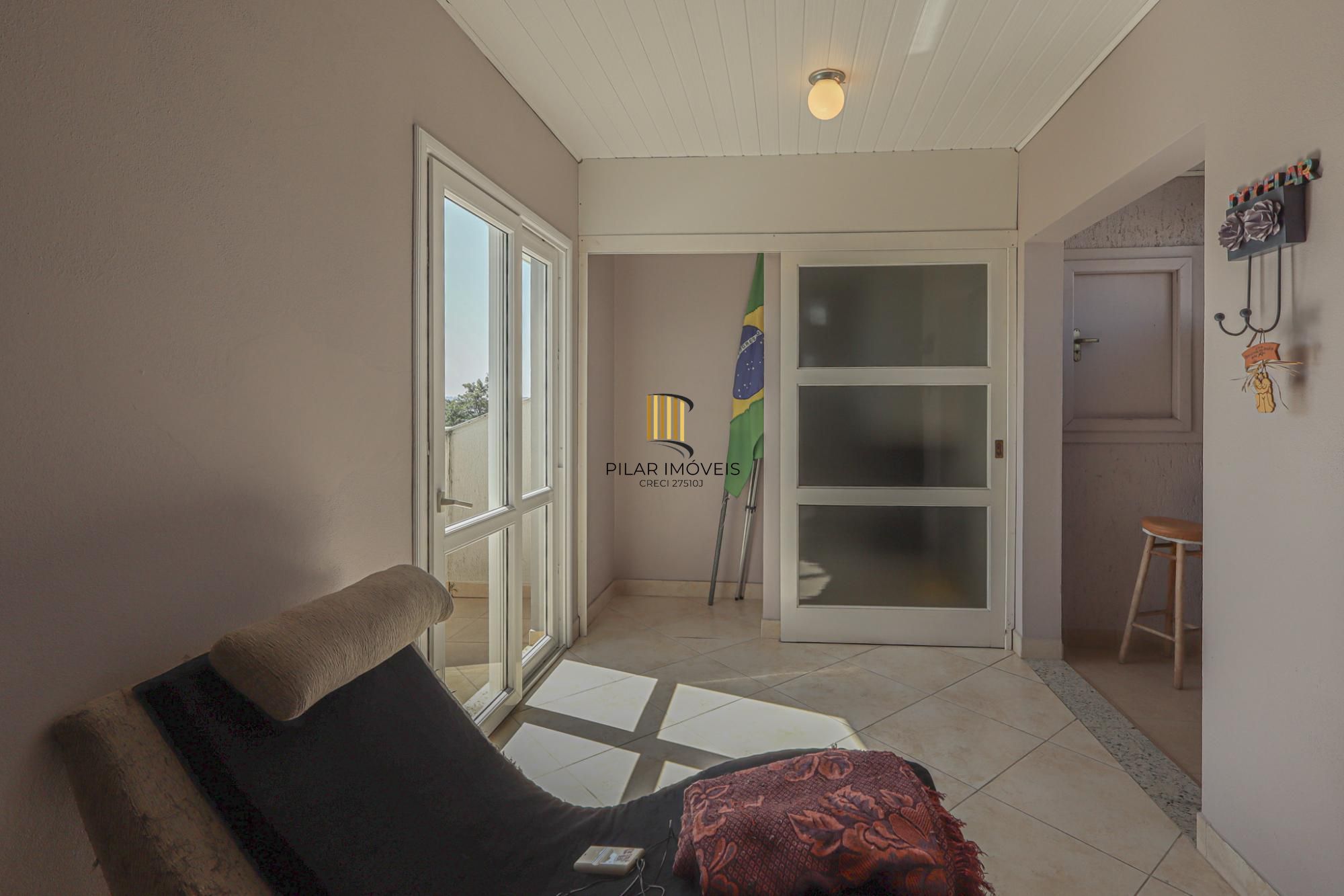 Residência de luxo ! Impecável.. 04 dormitórios , piscina / estuda dação