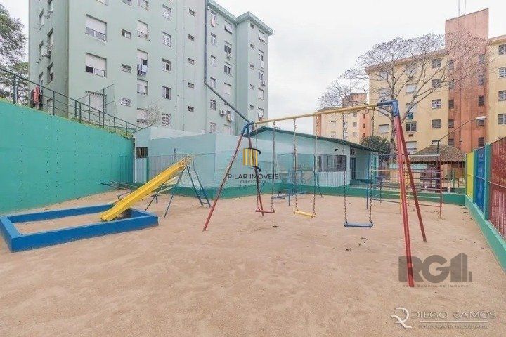 Apartamento 2 Dormitório(s) Bairro Azenha