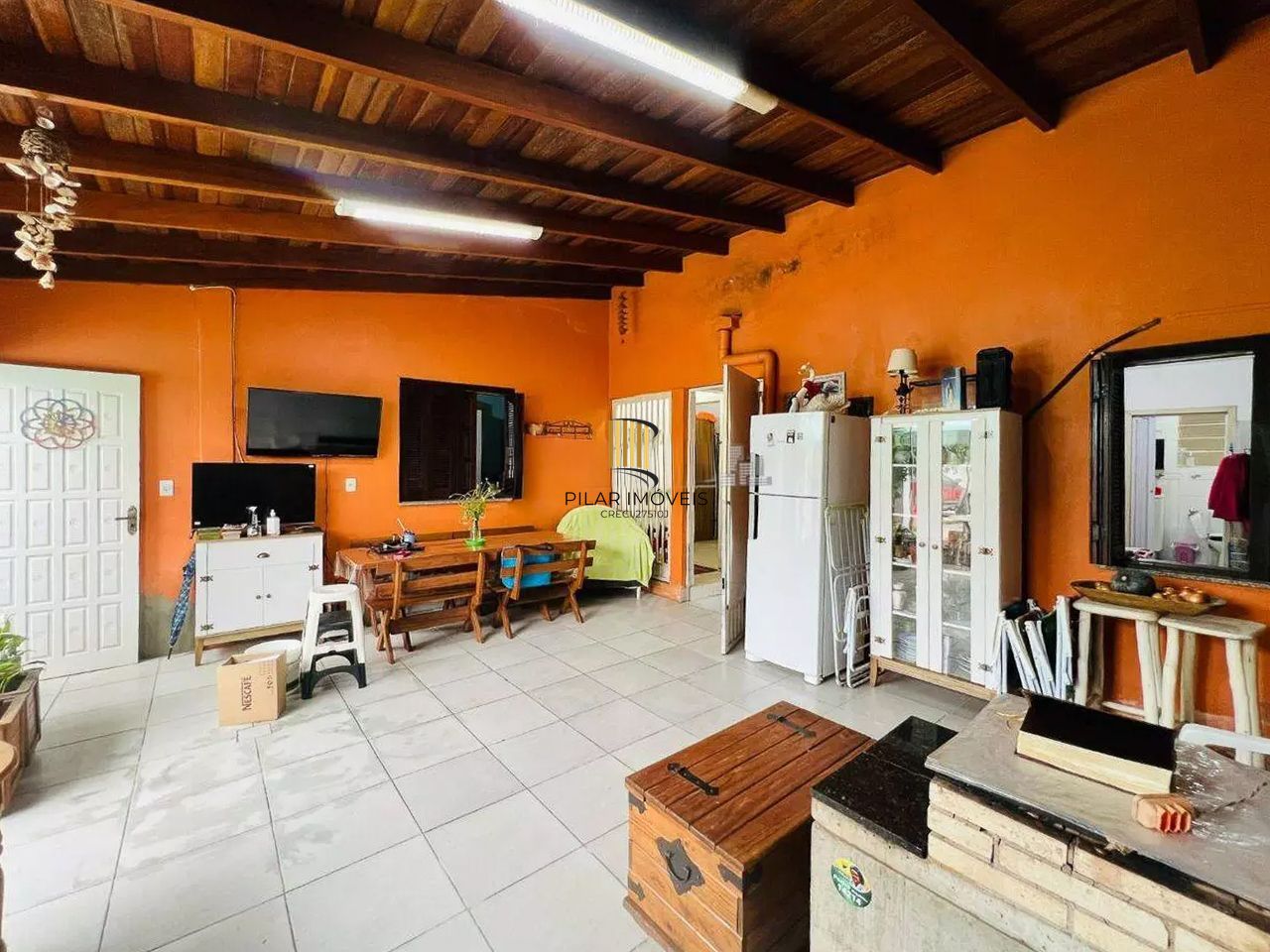 Casa com churrasqueira / Piscina
