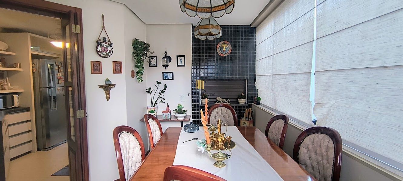 Apartamento 02 dormitórios no Menino Deus