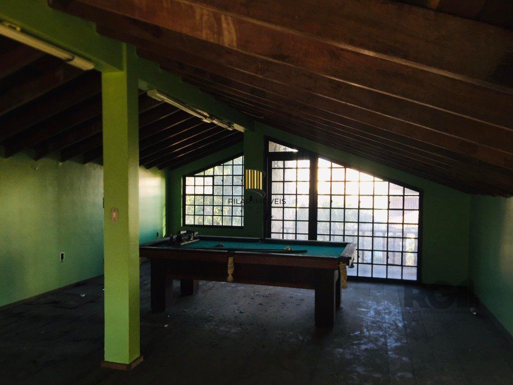 Casa para Venda - 400m², 4 dormitórios, sendo 1 suites, 4 vagas - Jardim Lindóia