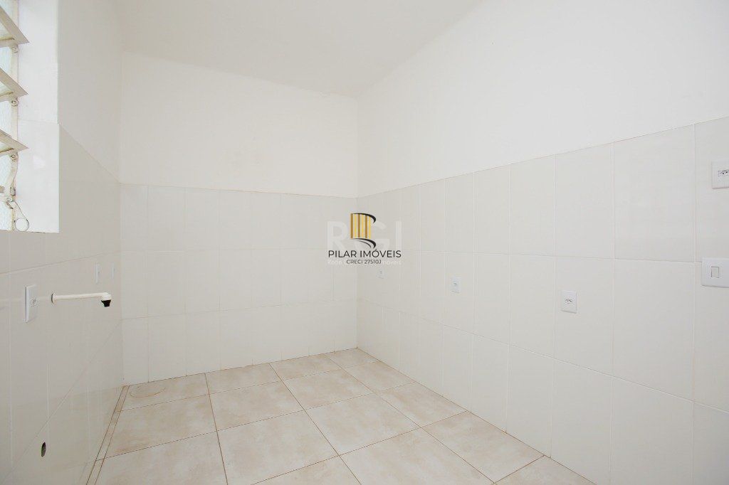 Prédio Comercial 2 dormitórios no bairro Navegantes