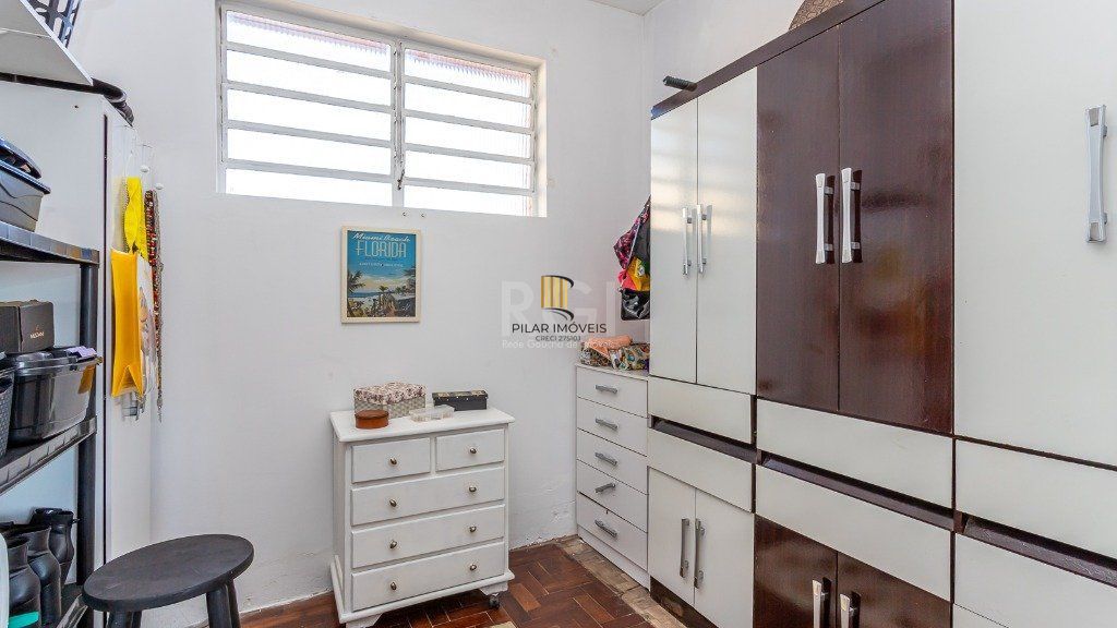 Casa 5 dormitórios no bairro Santa Tereza