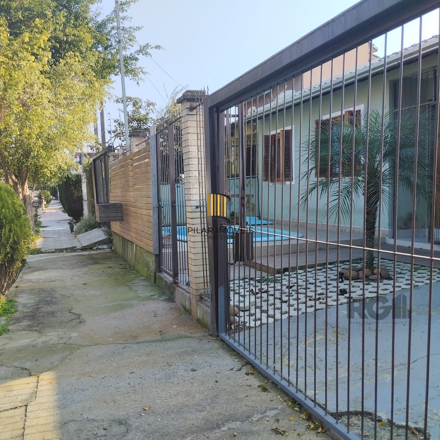 Casa para Venda - 272m², 3 dormitórios, sendo 1 suites, 2vagas - Porto Verde