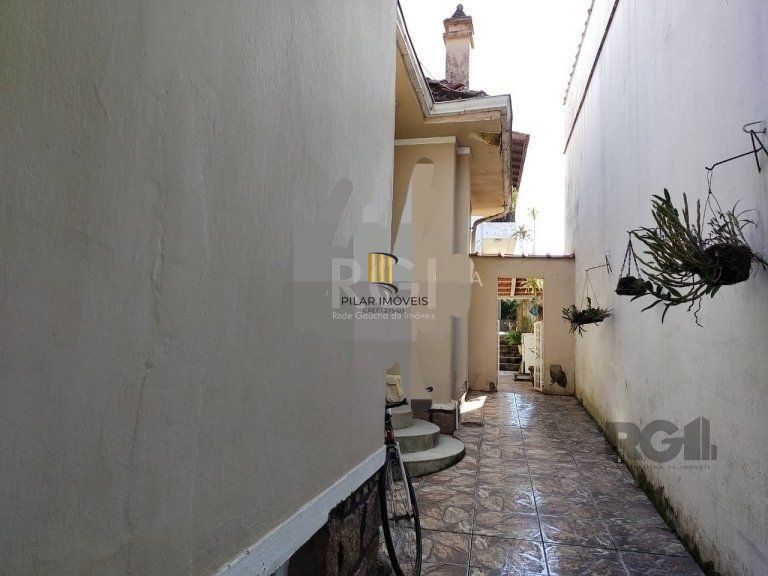 Casa para Venda - 181m², 4 dormitórios, 1 vaga - Rio Branco