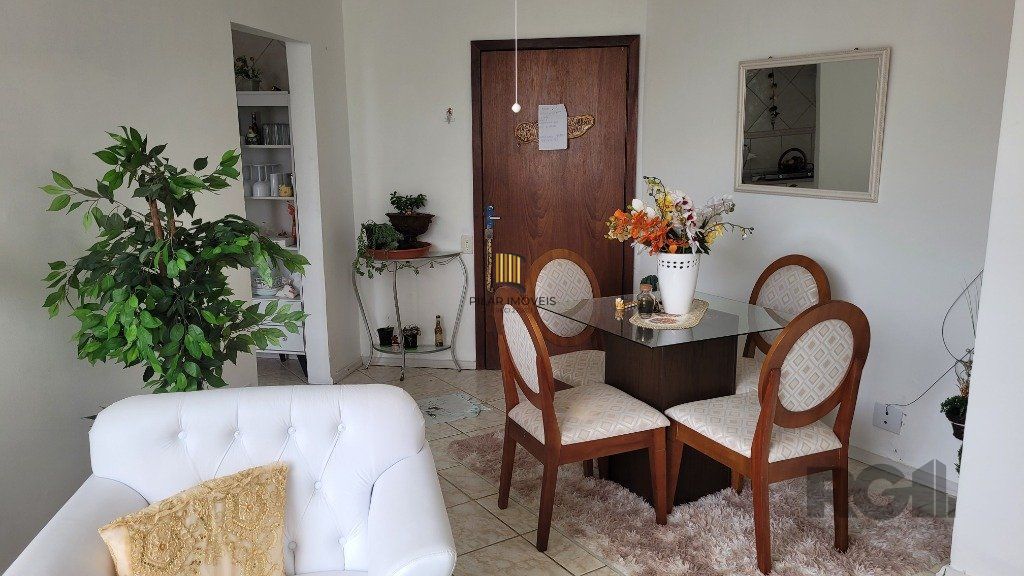 Apt° 2 quartos, 2° andar, O/L no bairro Tristeza