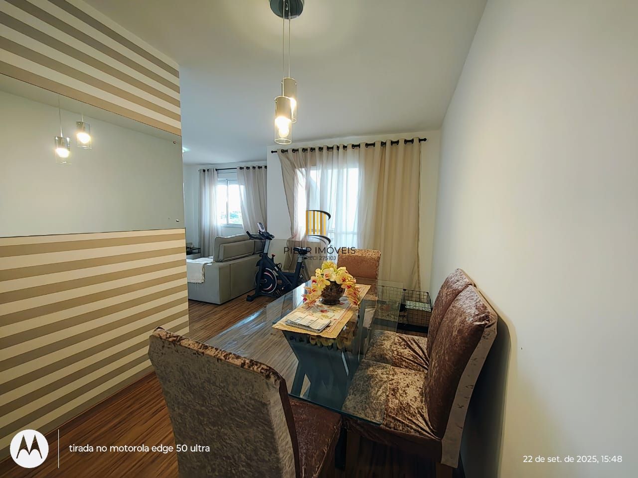 Apartamento 3 quartos, com garagem.