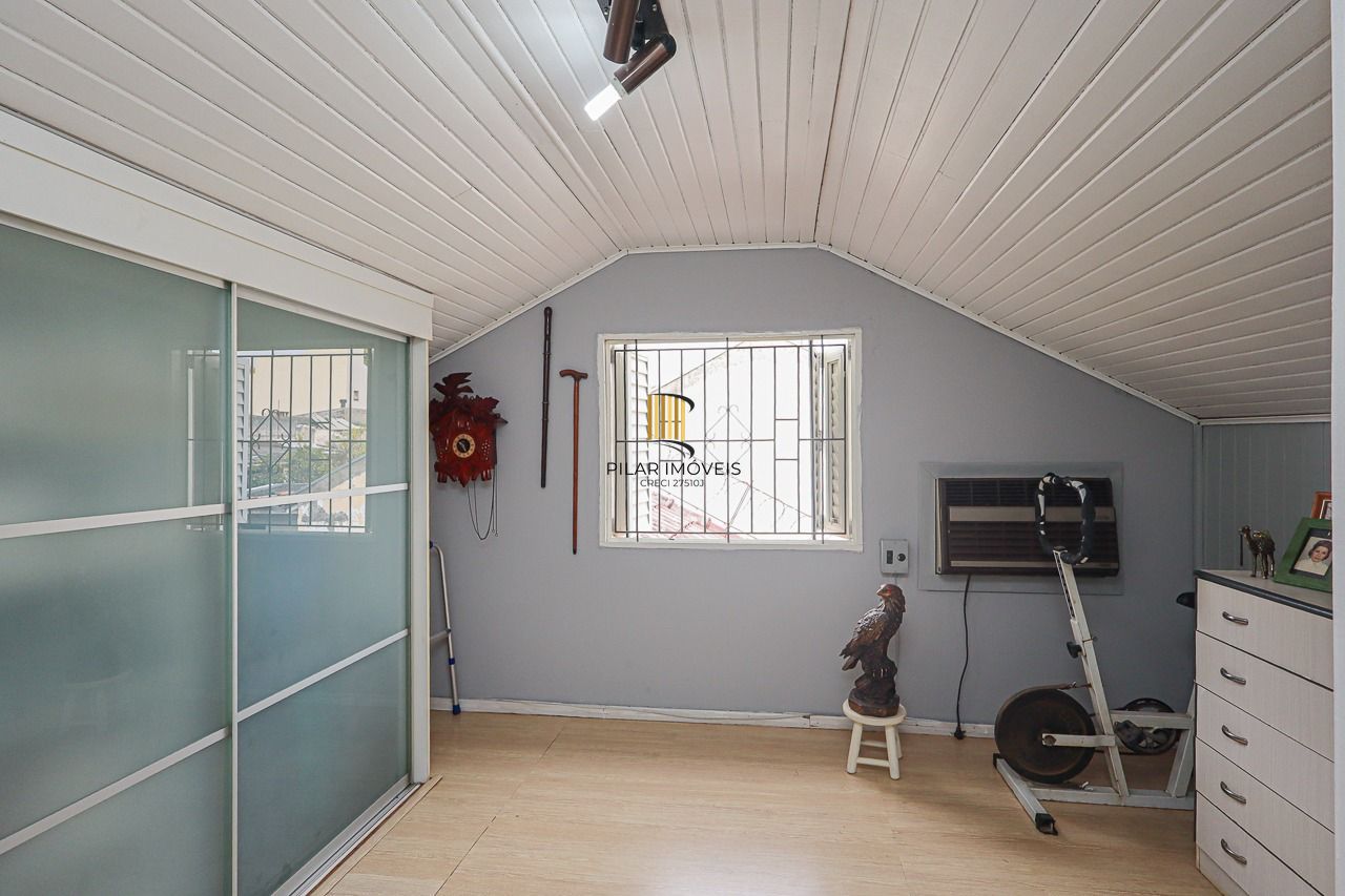 Casa a venda, 3 quartos sendo 1 suíte, 166m² no bairro Passo da areia, Porto Alegre