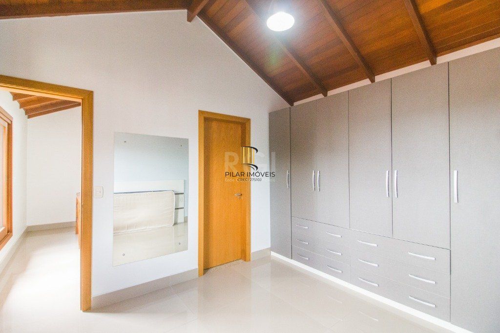 Casa para Venda - 380.83m², 5 dormitórios, sendo 1 suites, 2 vagas - Glória