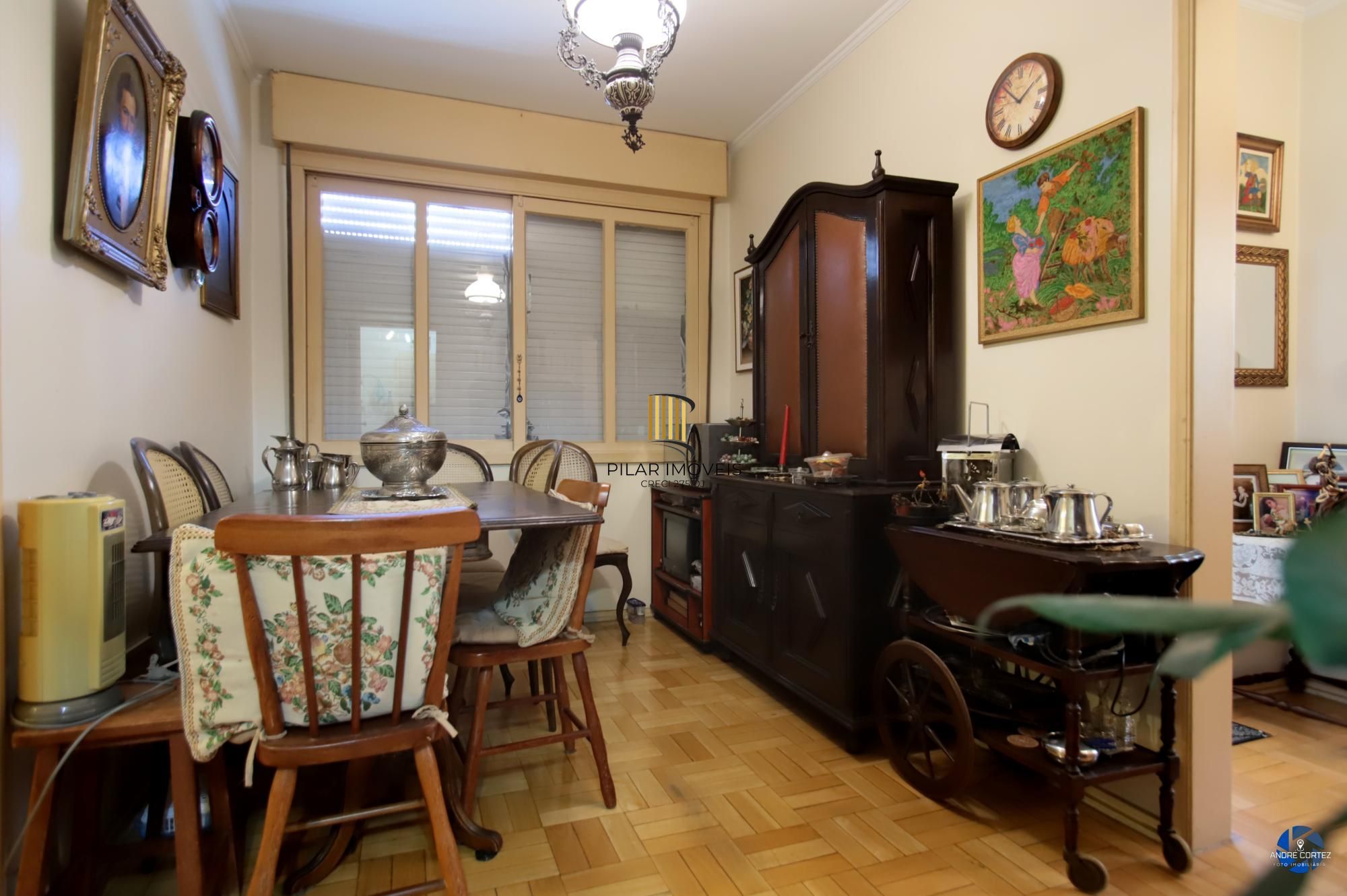 No Moinhos de Vento 03 dormitórios com 01 vaga