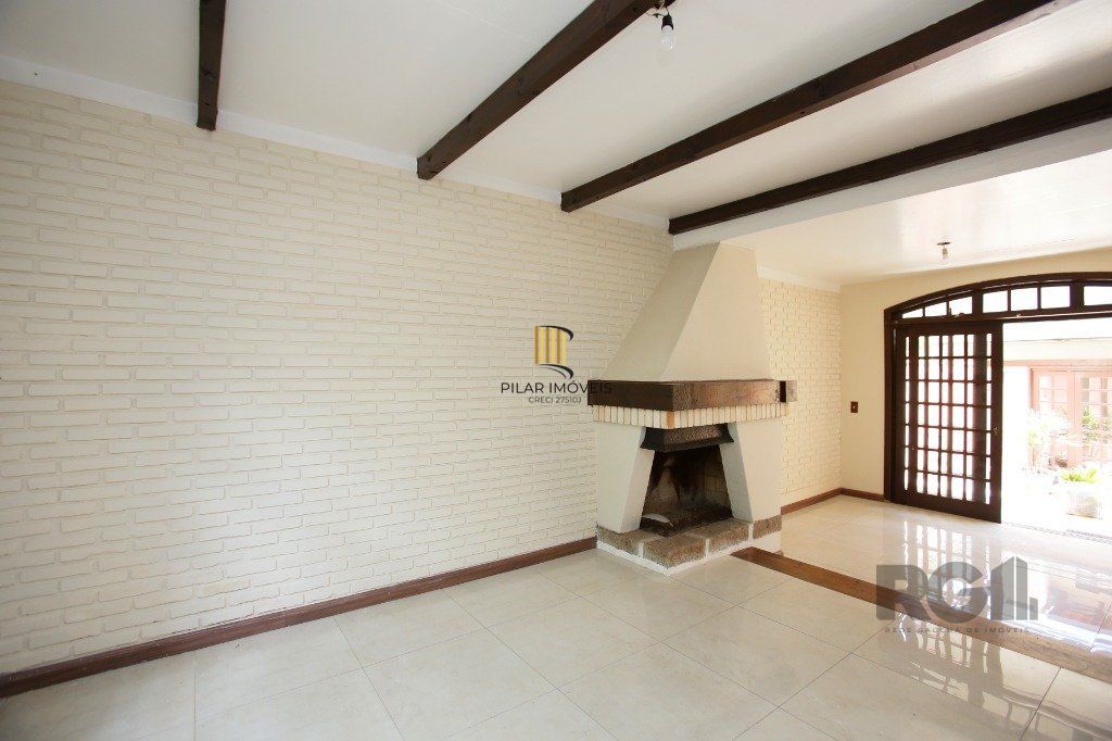 Casa de Condomínio 3 dormitórios no bairro Cristal