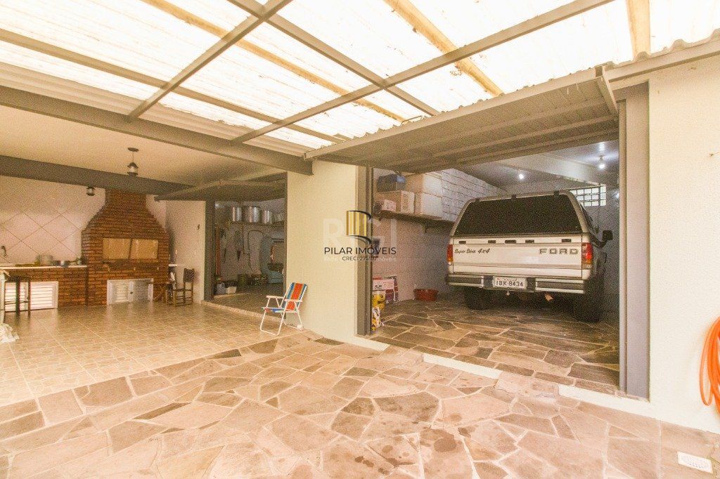Casa para Venda - 380.83m², 5 dormitórios, sendo 1 suites, 2 vagas - Glória