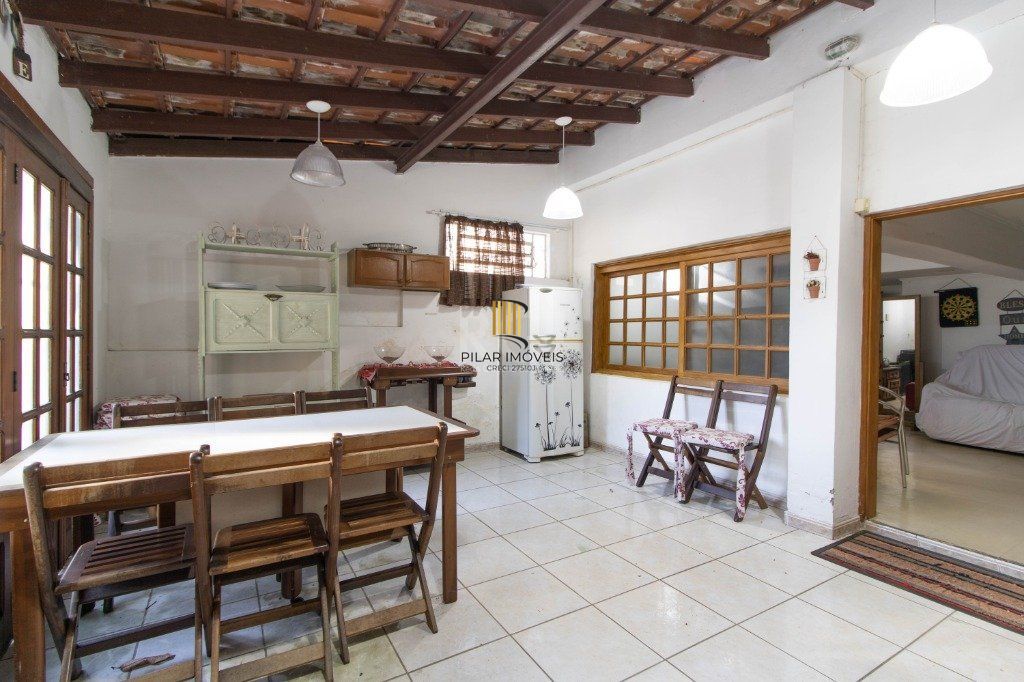 Sobrado para Venda - 139.18m², 3 dormitórios, sendo 1 suites, 4 vagas - Cristo Redentor