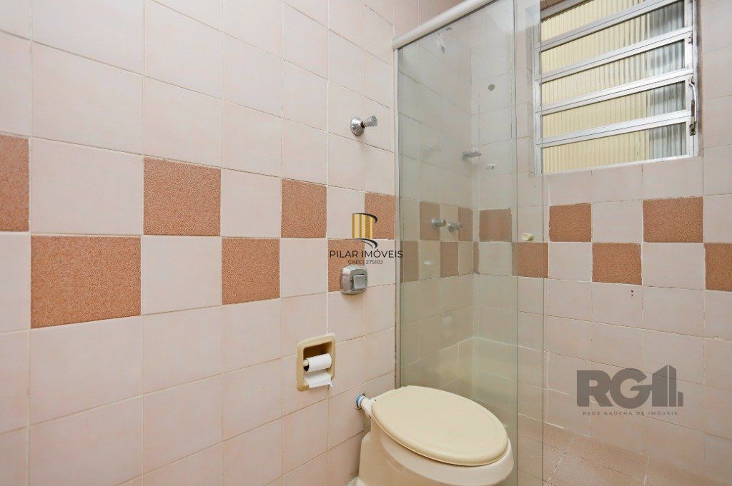 Apartamento 03 dormitórios no Bairro Santana em Porto Alegre.