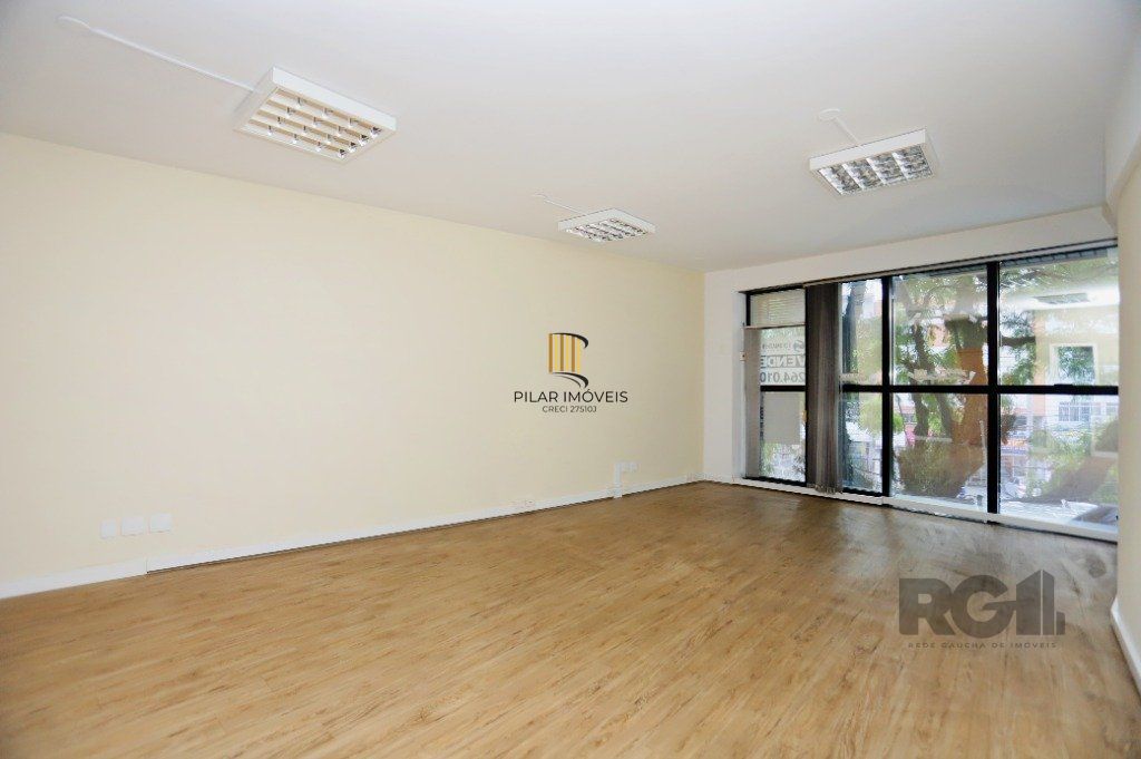 Sala comercial na Avenida Cristóvão Colombo