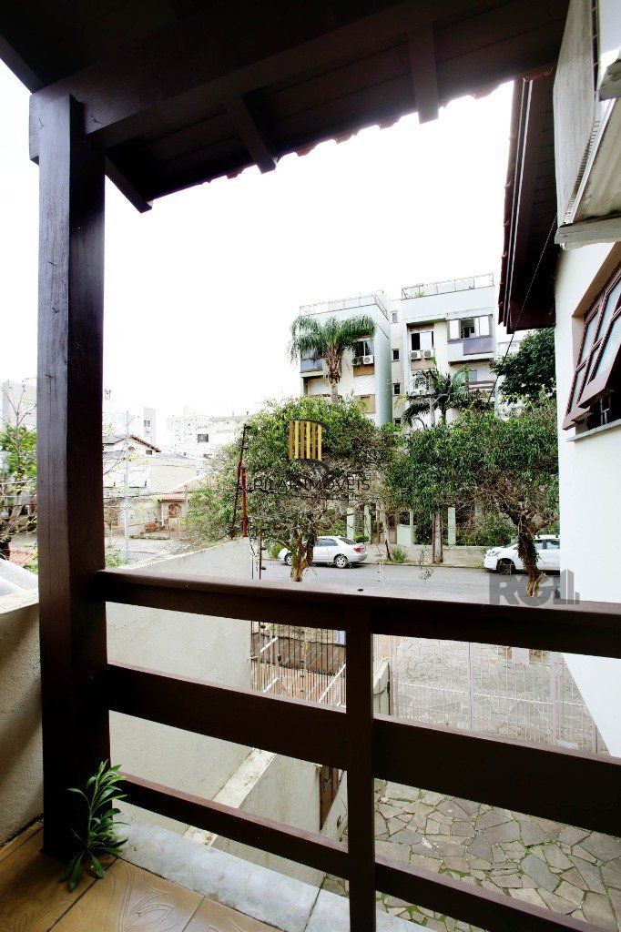 Casa 3 Dormitório(s) Bairro Petrópolis