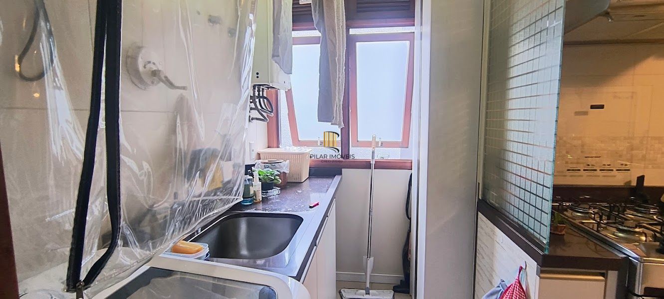 Apartamento 02 dormitórios no Menino Deus