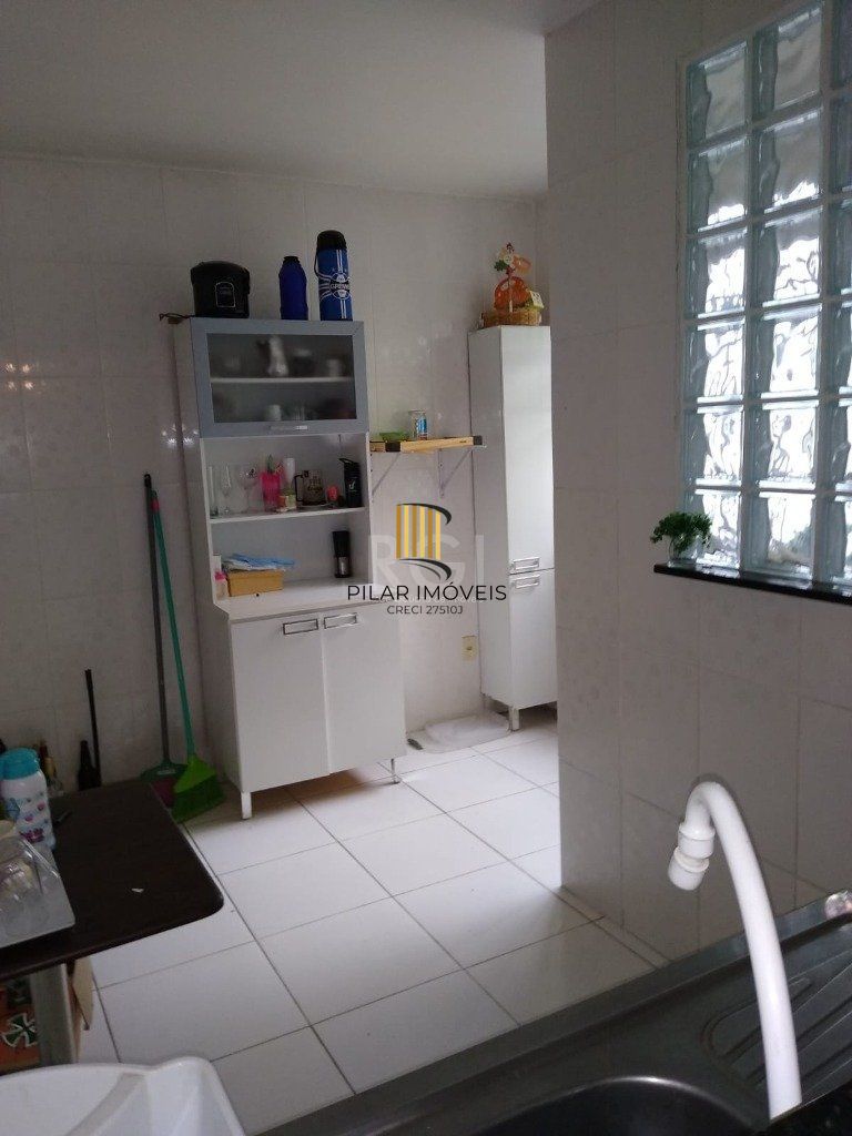 Casa para Venda - 265m², 5 dormitórios, sendo 2 suites, Floresta