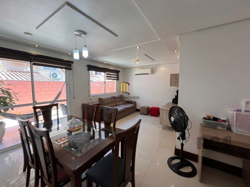 Casa de Condomínio 3 dormitórios no bairro Sarandi