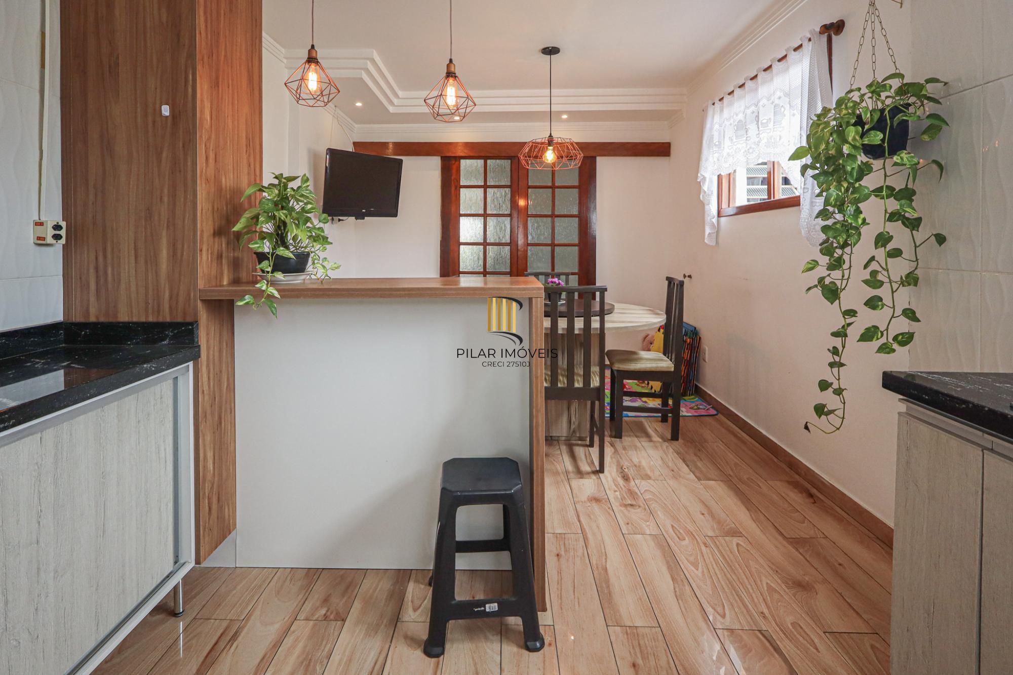 Casa semi mobiliada, 4 dormitórios no Bairro Jardim Sabará