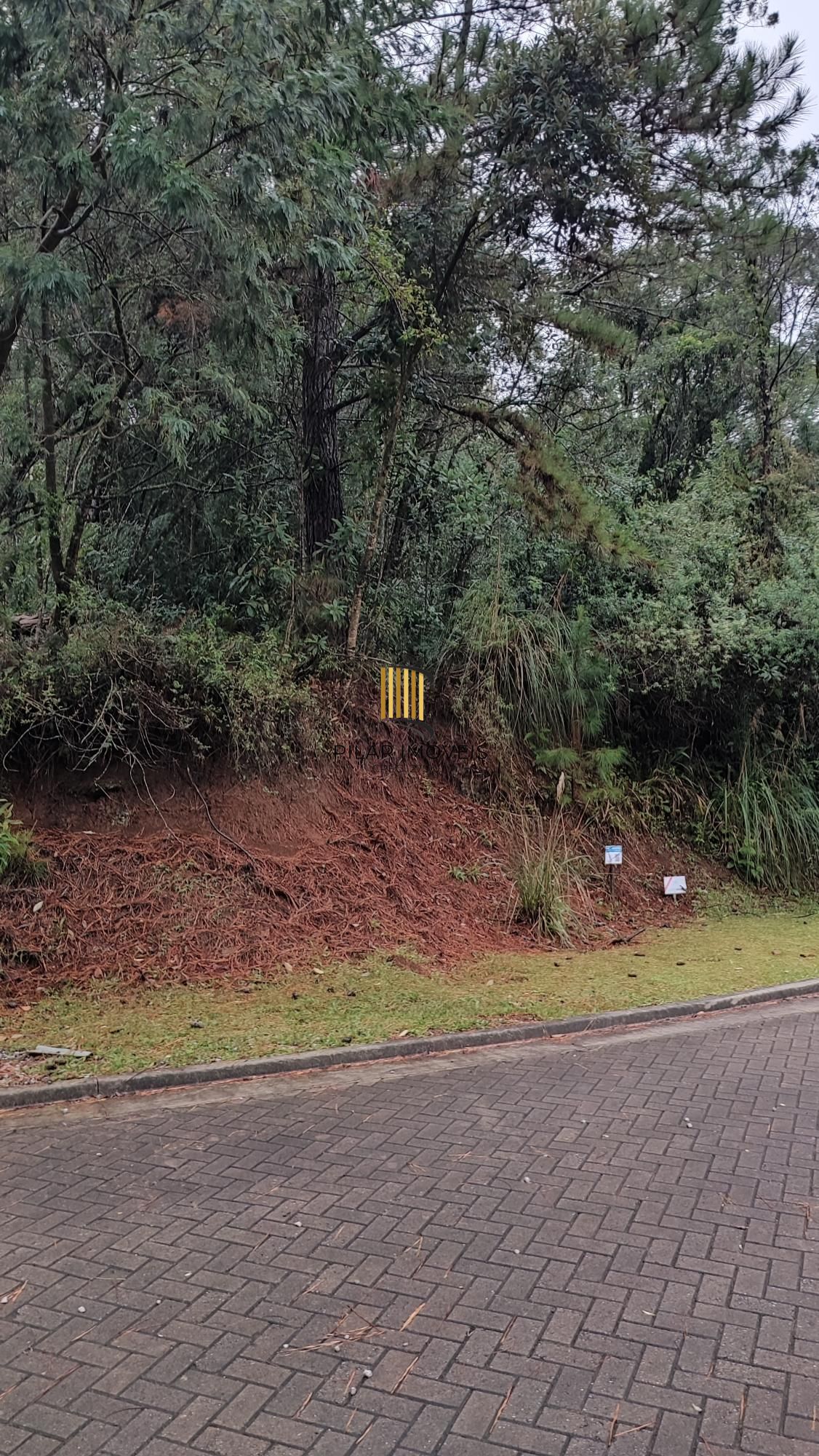 Terreno no bairro Pórtico