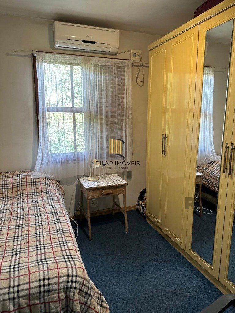 Casa de Condomínio 2 dormitórios no bairro Lomba do Pinheiro